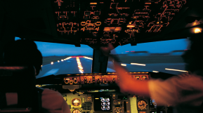 Comment devenir Pilote de ligne Formation pour devenir Pilote de ligne Cómo convertirse en piloto de aerolínea How to become an airline pilot