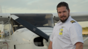 Devenez pilote de ligne - Become an airline pilot - Conviértete en piloto de línea aérea